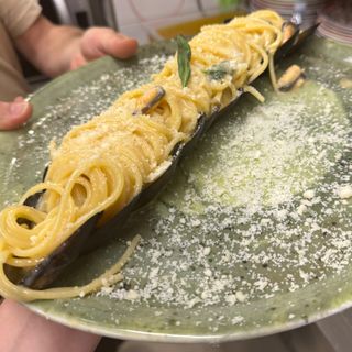 Spaghetti cozze e pecorino 
