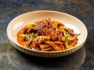 Pancetta e calamaro saltati in padella