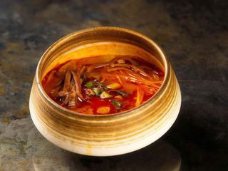 Zuppa piccante di manzo