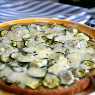 Pizza gorgonzola zucchine