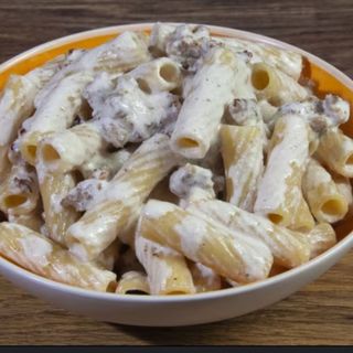 Penne panna salsiccia 