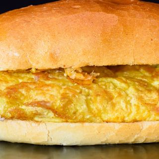 Panino con frittata di patate 