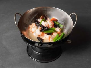 Scodella di fuoco con gamberetti