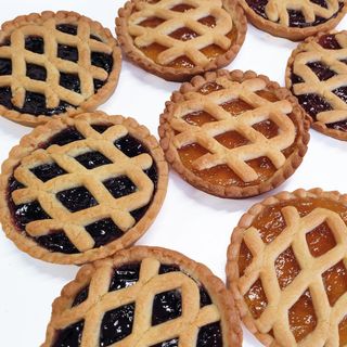Crostatina pasta frolla monoporzione marmellata frutti rossi oppure albicocche