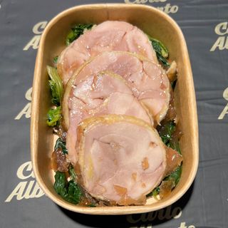 Tagliata di pollo e radecele
