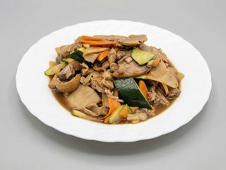 Anatra con verdure miste