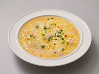 Zuppa con frutti di mare