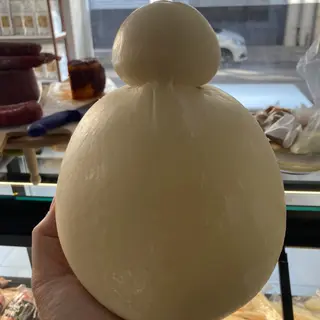 Caciocavallo di latte di bufala