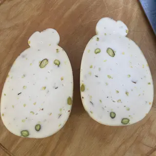 Caciocavallo al pistacchio