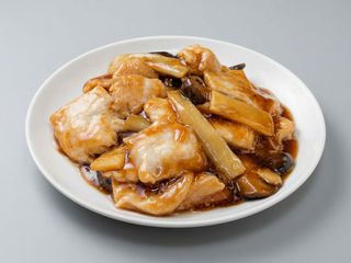 071-Pollo Con Funghi Bambu