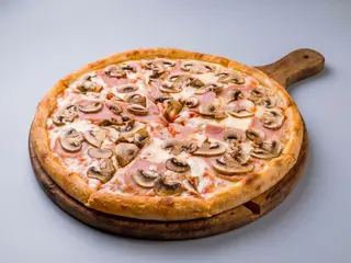 Prosciutto e funghi