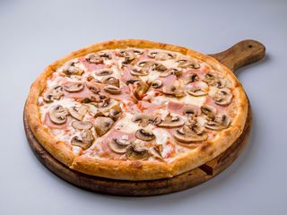 Prosciutto e funghi