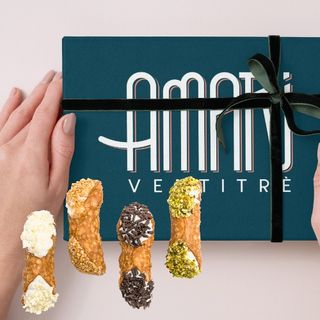 Cannoli mignon con ricotta 