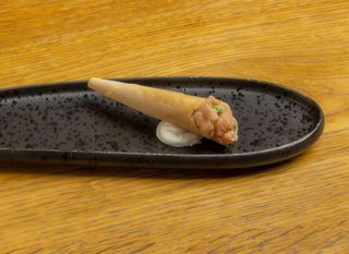 Temaki crispy spicy tuna