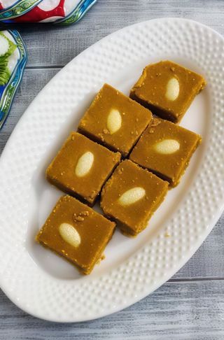Besan barfi