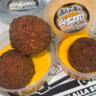 Polpette cheddar e pulled con vaschetta cheddar fuso