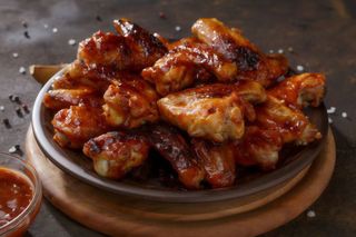 Alette di pollo bacon & salsa BBQ