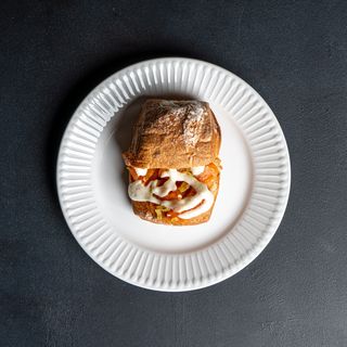 fagottino con zucca arrosto , crema cacio e pepe e limone candito