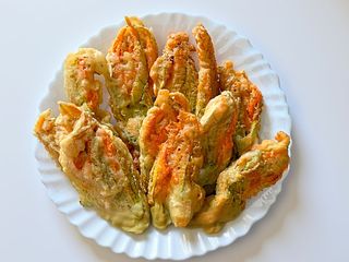 Fiori di zucca in pastella