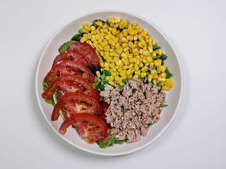 Insalata mista tonno, pomodoro, mais