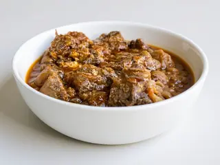 Porzione da 500 grammi  di Sugo e carne alla genovese
