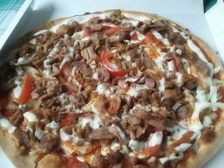 P30. Pizza kebab - solo carne