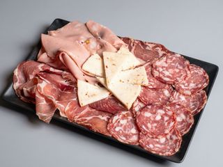Tagliere di salumi e formaggi