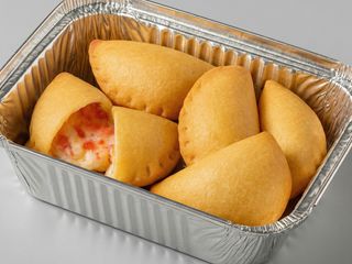 Panzerottini Pomodoro e Mozzarella