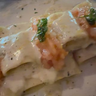 Pacchero cacio e pepe e tartare gambero bianco