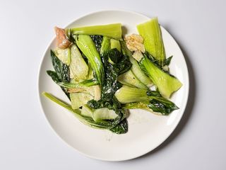 Verdure cinese saltato con aglio e zenzero 