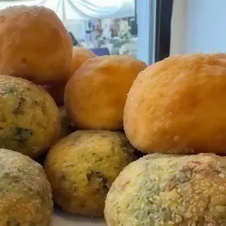 Arancino al prosciutto