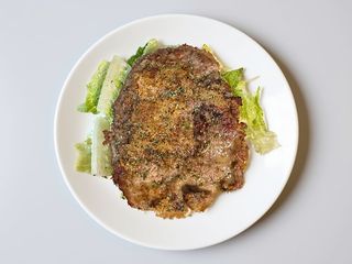 Bistecca di maiale alle noci