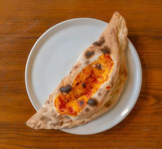 Calzone prosciutto e friarielli