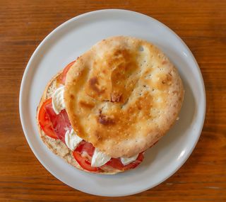 Schiacciatine caprese