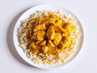 Pollo al curry con riso