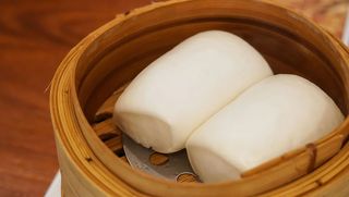 Pane cinese con latte condensato 3 pezzi.