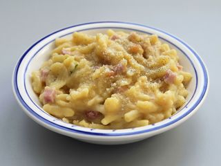 Pasta e patate con provola