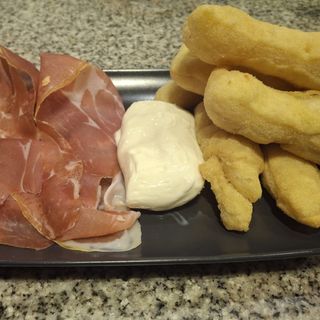 Panzerotti crudo e stracchino
