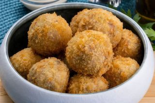 Polpettone di carne con prosciutto e formaggio