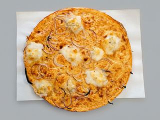 Farinata gorgonzola e cipolla