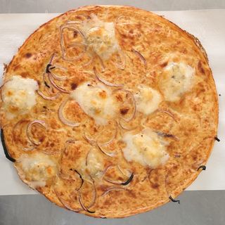 Farinata gorgonzola e cipolla