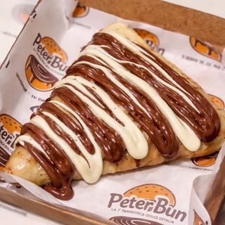 Peter Crepes Nut & White