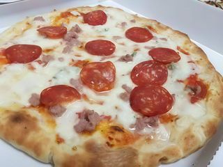 Salsiccia e salamino