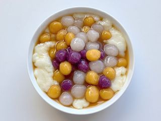 Taro ball con mochi e riso Venere dolce