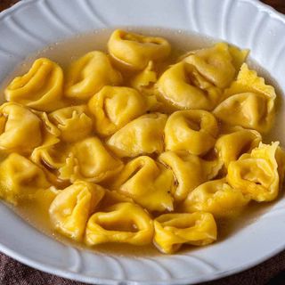 Tortellini in brodo