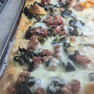 Teglia intera broccoli e salsiccia