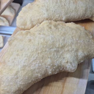 Calzone pomodoro e mozzarella