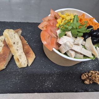 Insalatona con il pollo