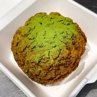 Matcha cream puff