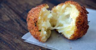 Arancino pancetta e gorgonzola